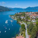 Cedar House Few Minutes From - Happy Holiday home *