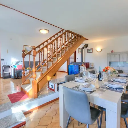 Cedar House Few Minutes From - Happy Dom wakacyjny *