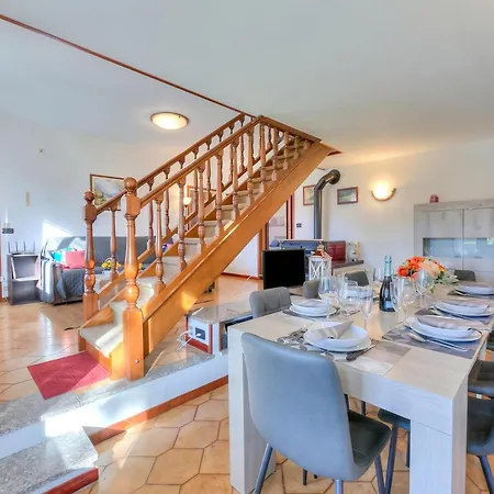 Cedar House In - Garden& Bbq - Happy Casa vacanze *