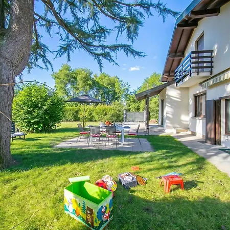 Casa vacanze Cedar House In - Garden& Bbq - Happy Angera