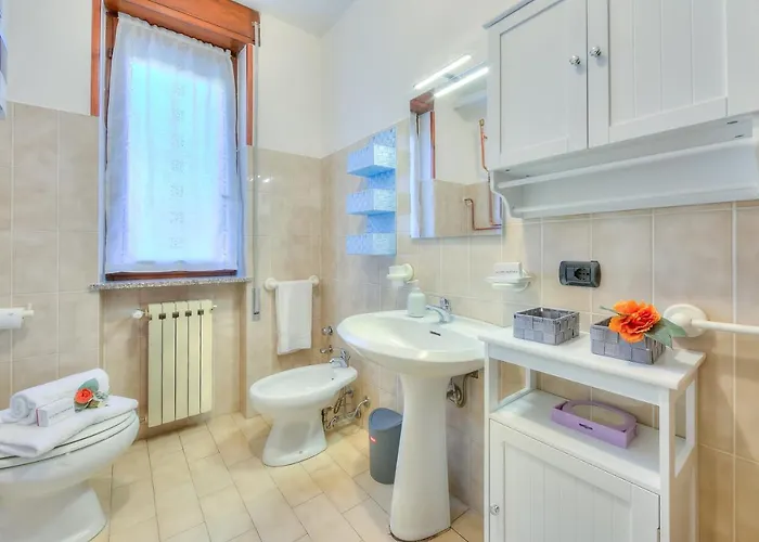 Vakantiehuis Cedar House Few Minutes From - Happy *