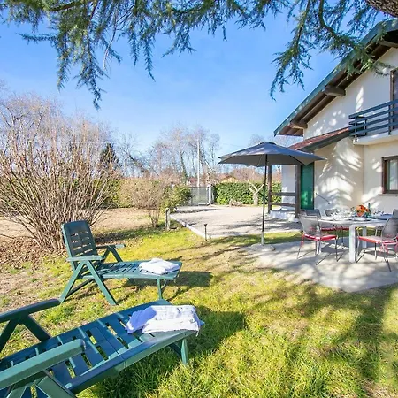 Cedar House Few Minutes From - Happy *