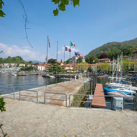 Cedar House Few Minutes From - Happy *