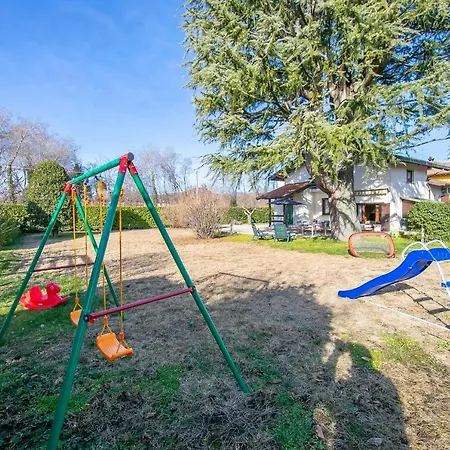 Cedar House Few Minutes From - Happy Vakantiehuis *