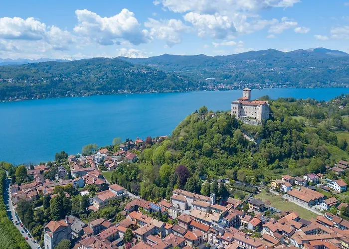 Dom wakacyjny Cedar House Few Minutes From - Happy *